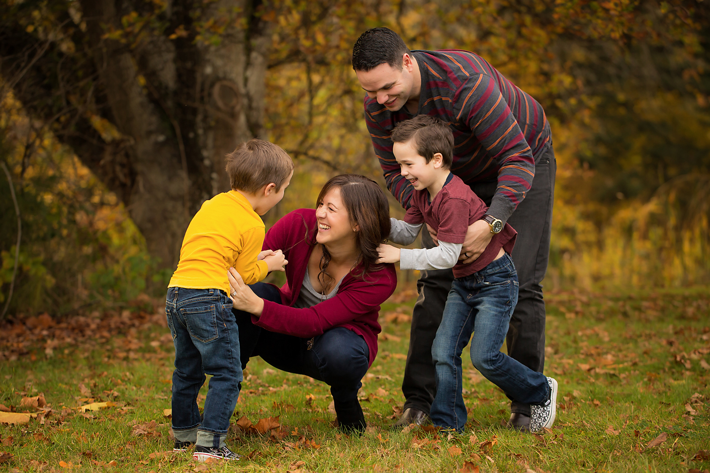 Family photography by Nicole Israel Photography Victoria BC